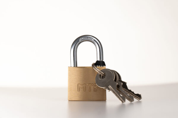 MT-USA Middle Duty Brass Padlock. Waterproof Ring w Leaking Hole. 3 Keys. Brass Padlock w a Strong Hardened Shackle. 20mm(33G) to 70mm(500G) - Image 4